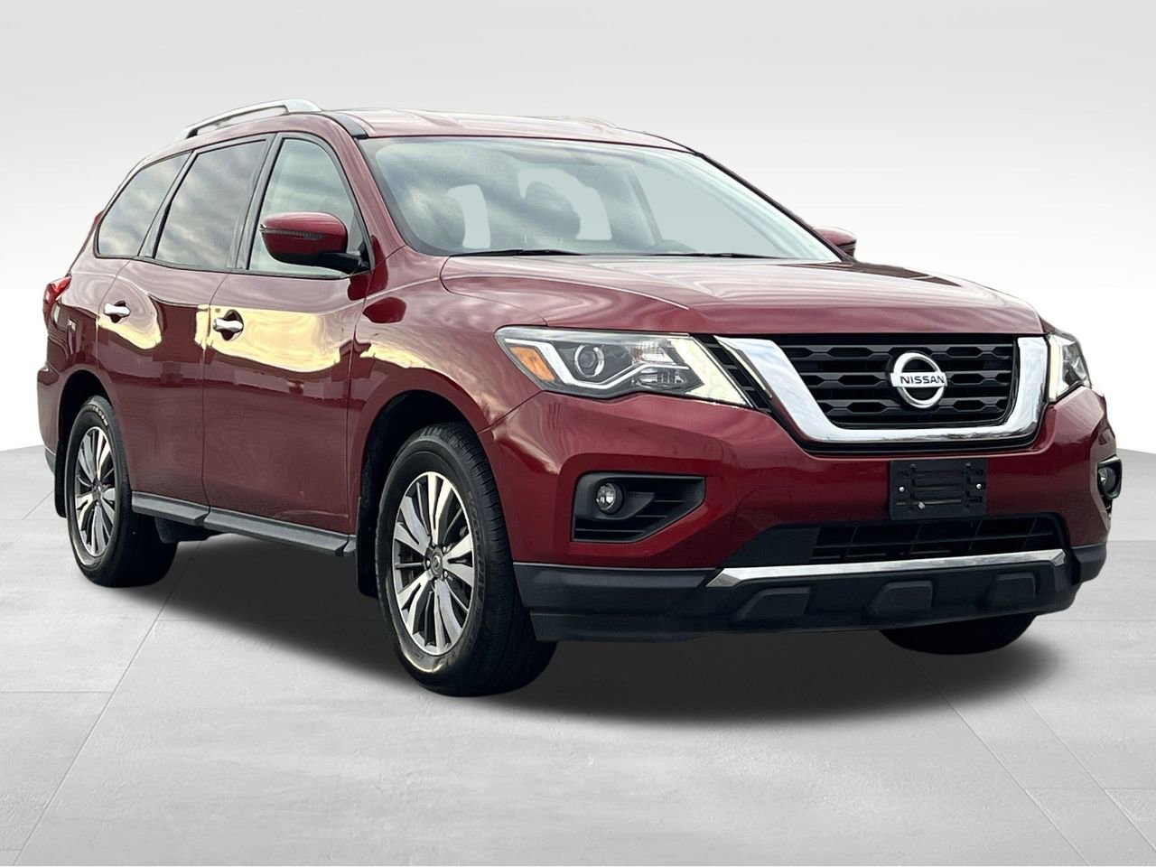 Used 2020 Nissan Pathfinder SV image 33