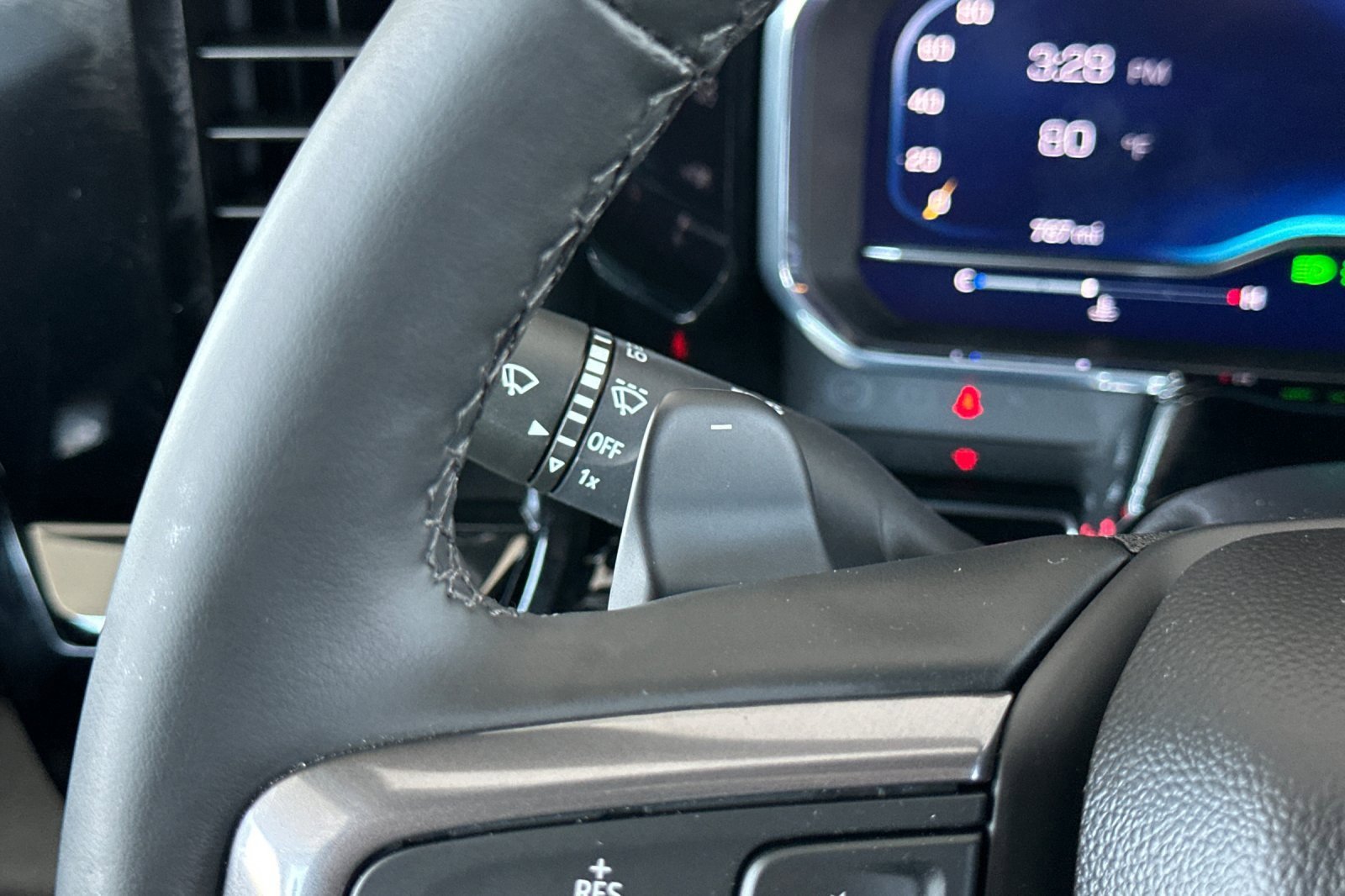 Used 2025 Chevrolet Silverado 1500 ZR2 w/ Technology Package image 38