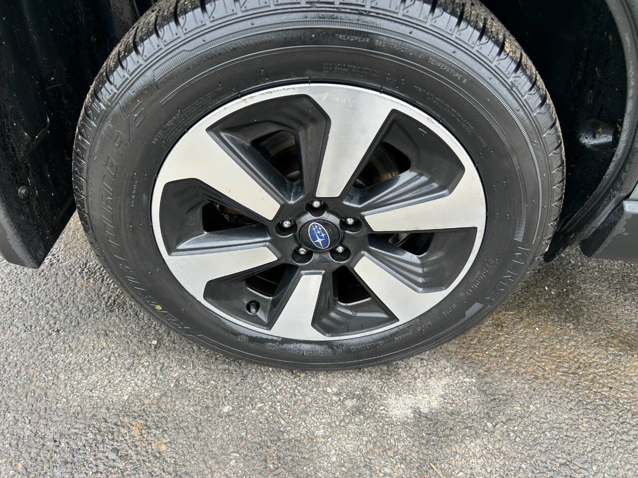 Used 2017 Subaru Forester 2.5i Premium image 17