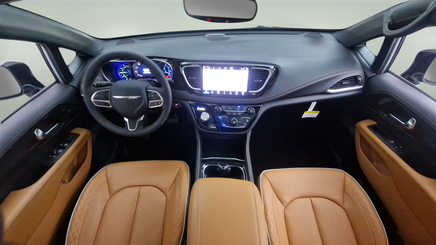 Used 2023 Chrysler Pacifica Pinnacle FWD image 9