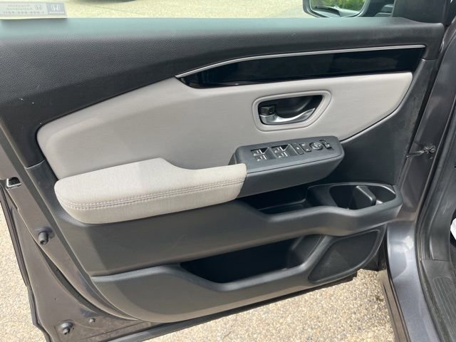 Used 2023 Honda Pilot LX image 22