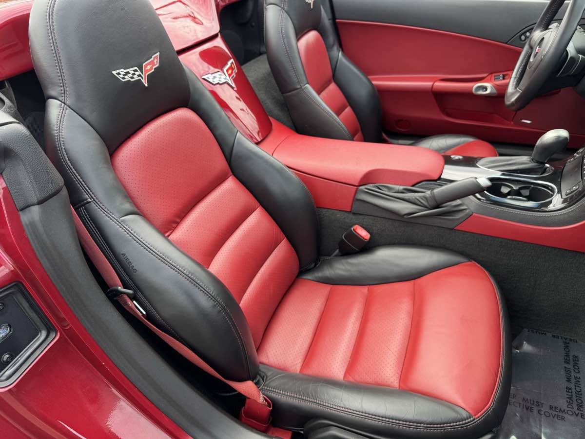 Used 2008 Chevrolet Corvette Convertible w/ Preferred Equipment Group RWD image 24