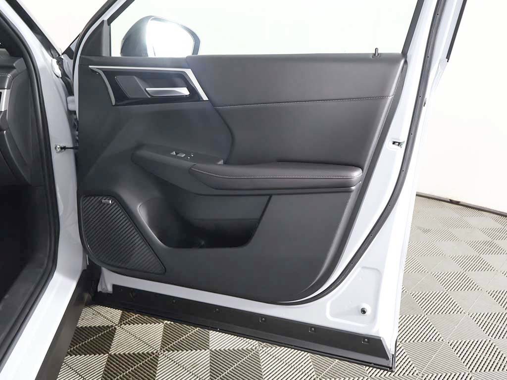 New 2026 Mitsubishi Outlander LE AWD/4WD image 22