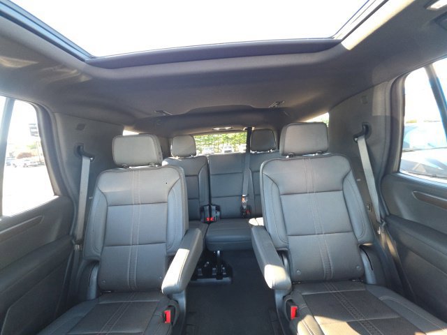 Used 2025 Chevrolet Tahoe High Country w/ Sun And Tow Package AWD/4WD image 31