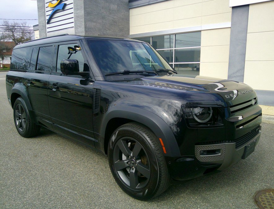 Used 2023 Land Rover Defender 130 X-Dynamic SE AWD/4WD image 13