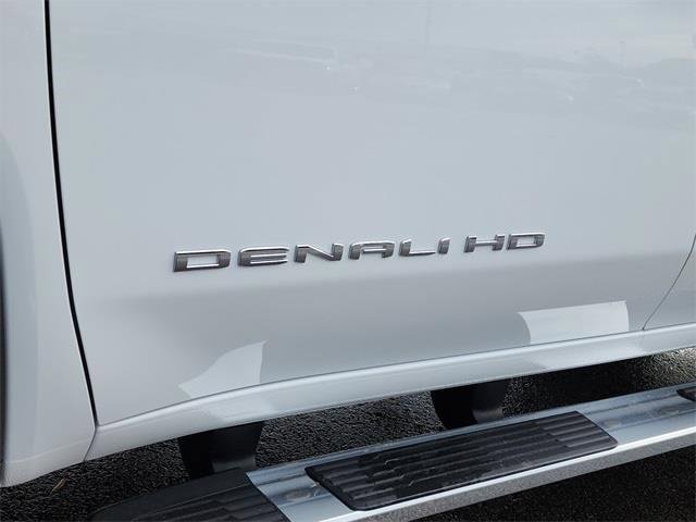 New 2026 GMC Sierra 2500 Denali w/ Denali Reserve Package image 13