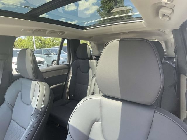 Used 2026 Volvo XC90 B6 Core w/ Protection Package AWD/4WD image 16