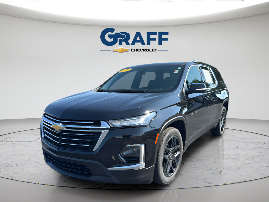 Used 2023 Chevrolet Traverse LT w/ Rear Camera Mirror Package