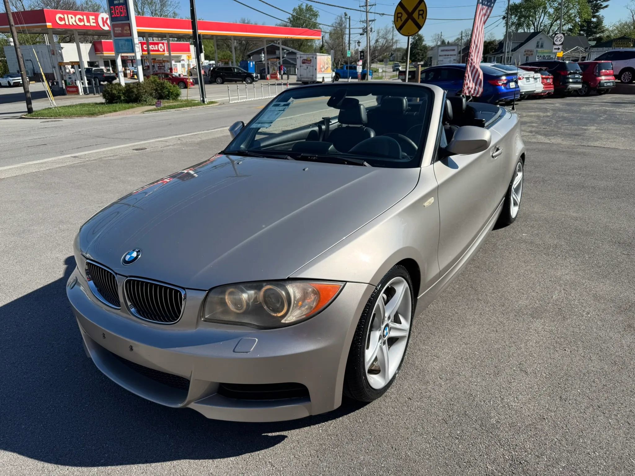 Used 2011 BMW 135i Convertible RWD image 3