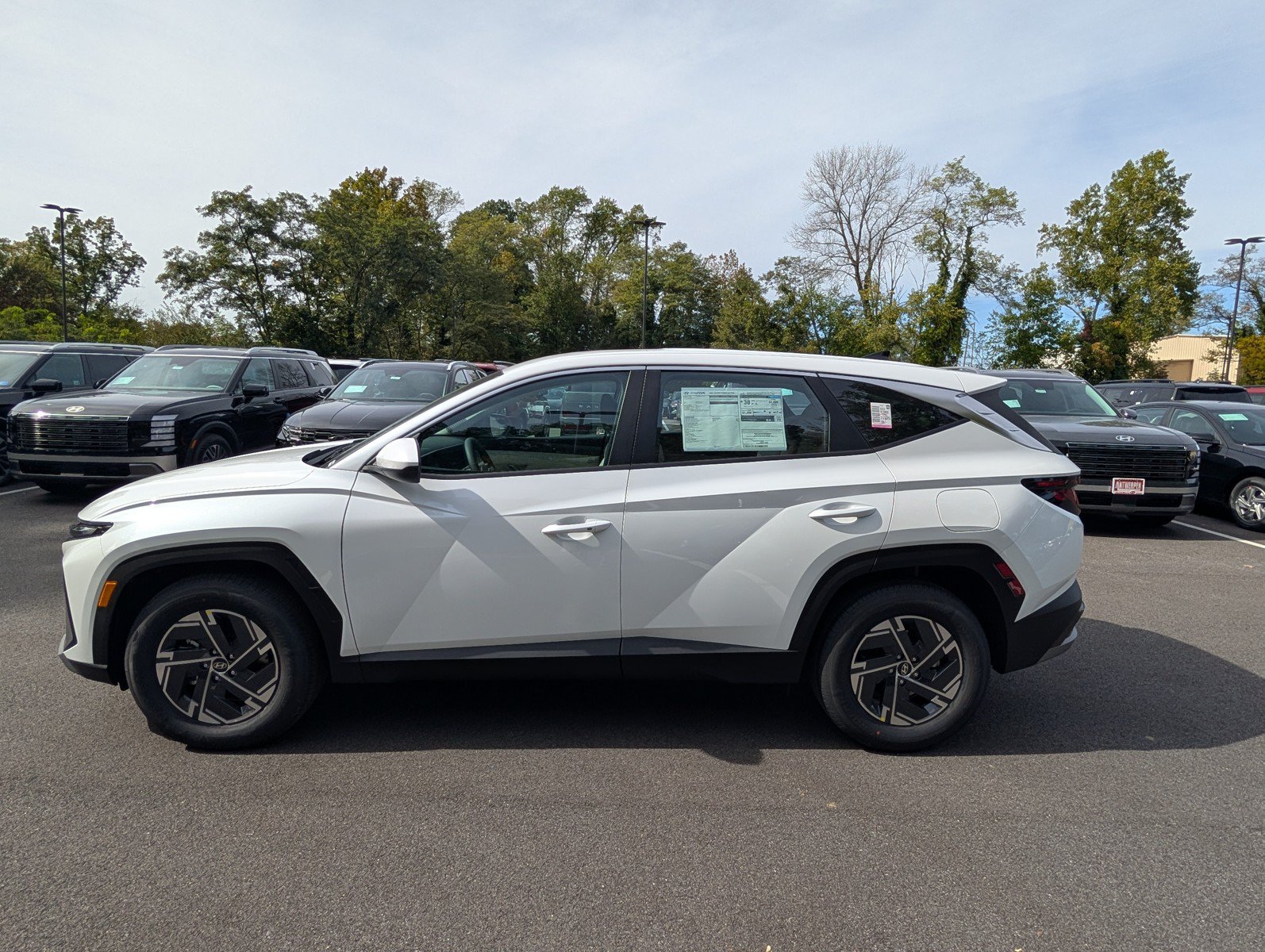 New 2026 Hyundai Tucson Blue SE FWD image 5
