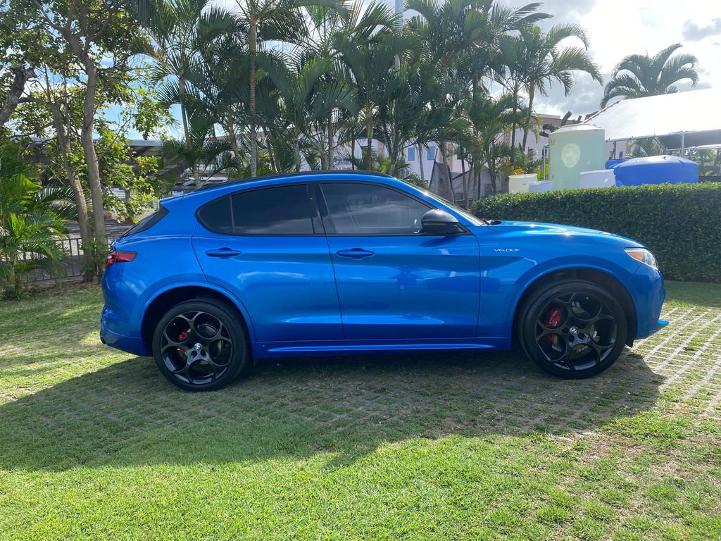 Used 2022 Alfa Romeo Stelvio Veloce image 8