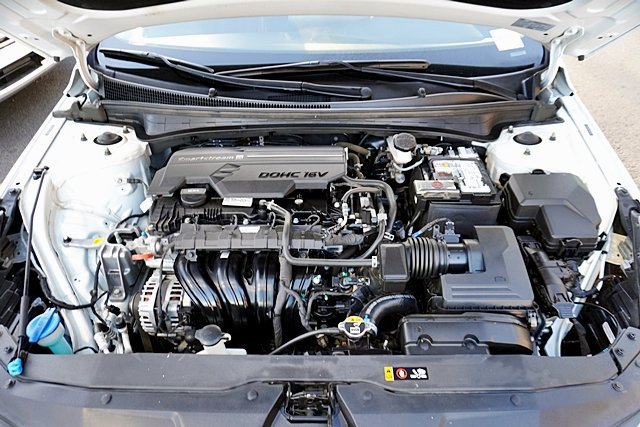 Used 2021 Hyundai Elantra SEL FWD image 16