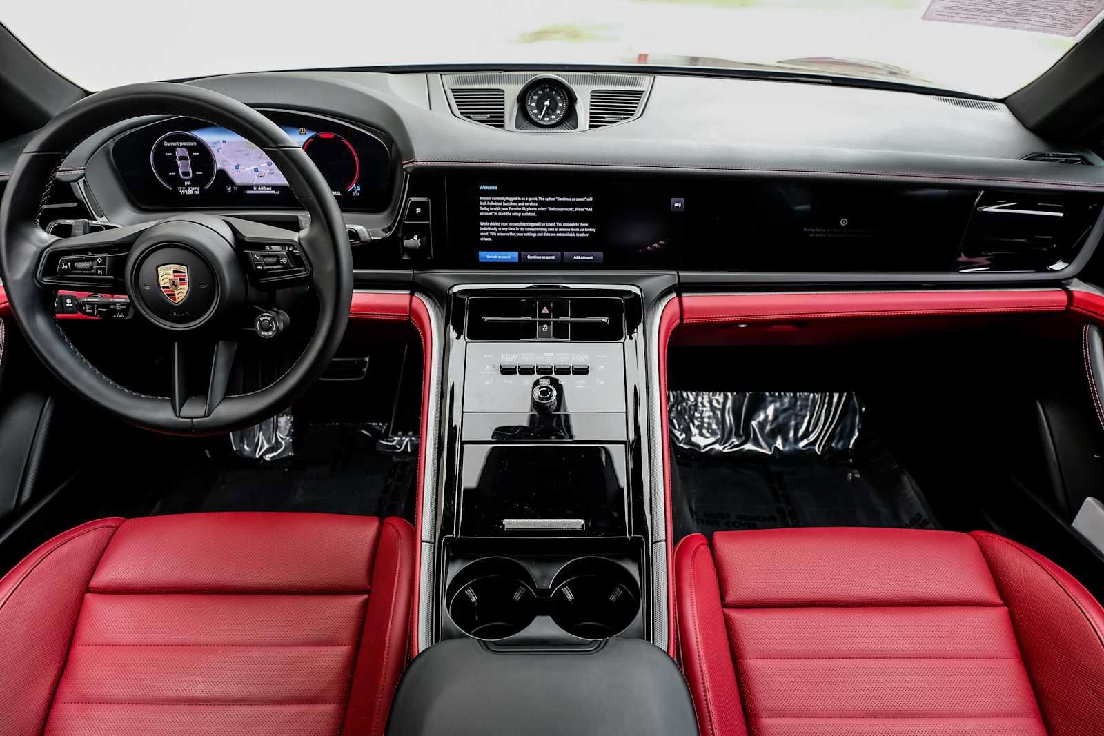 Used 2024 Porsche Panamera RWD image 16