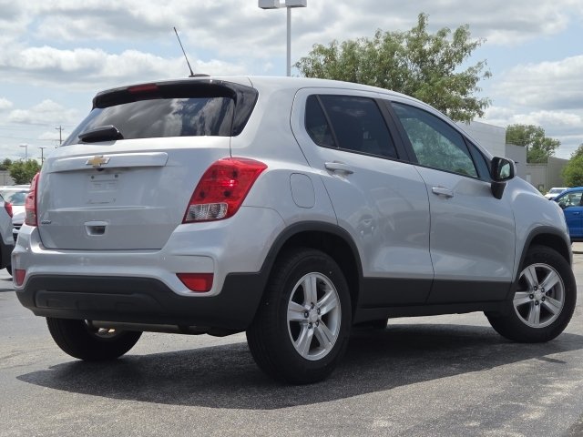 Used 2019 Chevrolet Trax LS w/ Tint and Cruise Package FWD image 9