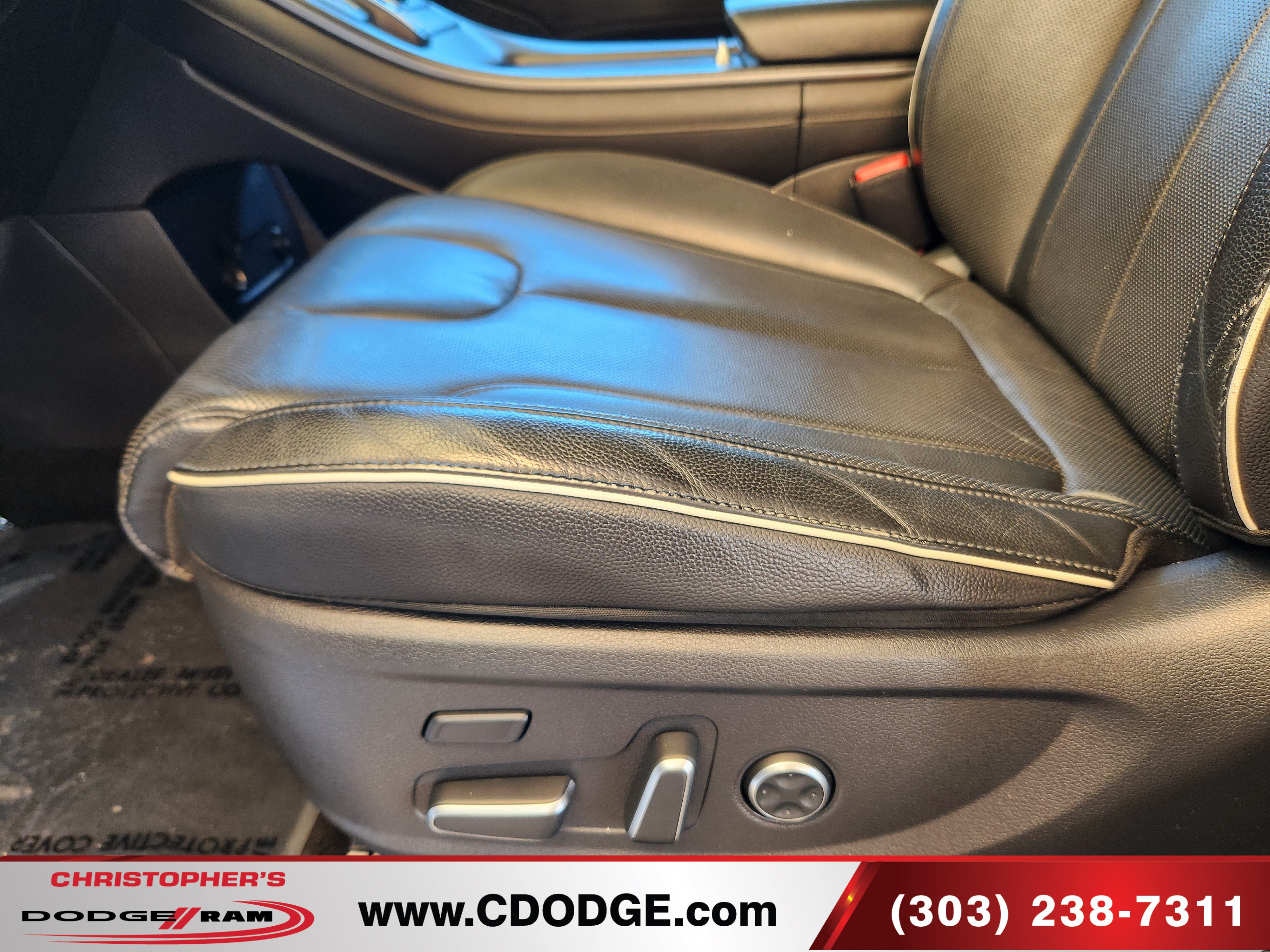 Used 2024 Hyundai Palisade Limited AWD/4WD image 17