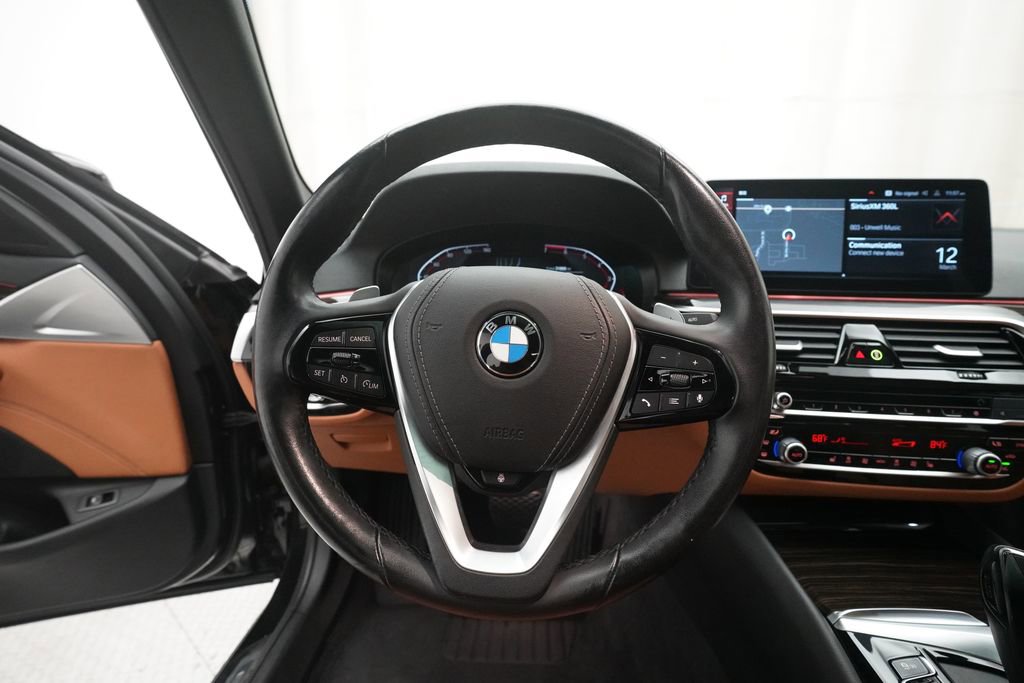 Used 2021 BMW 530i xDrive w/ Convenience Package image 4