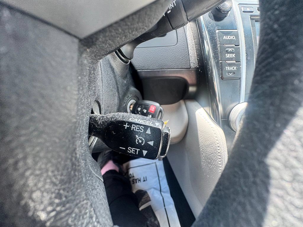 Used 2012 Toyota Camry LE FWD image 19