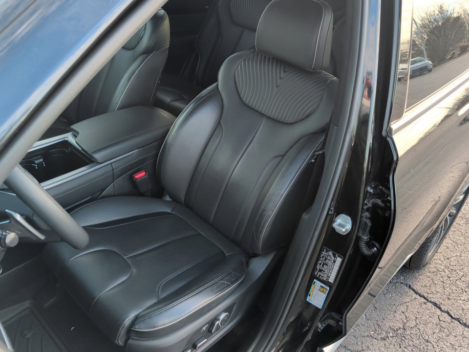 Used 2023 Hyundai Palisade Calligraphy image 30