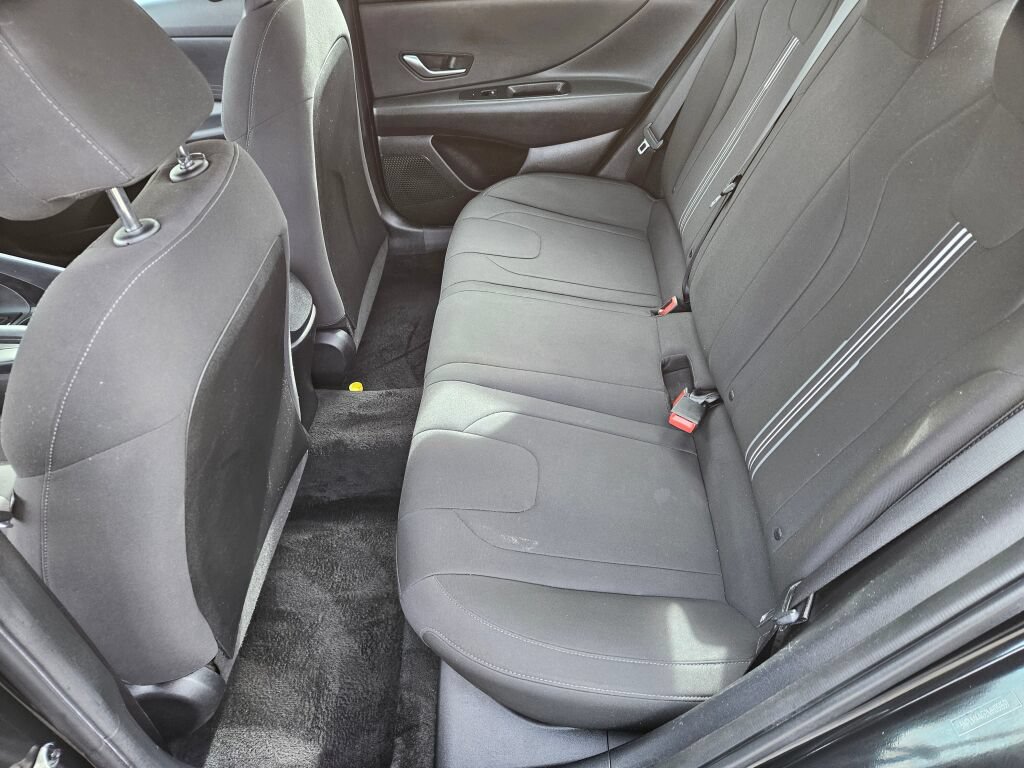 Used 2021 Hyundai Elantra SEL FWD image 12