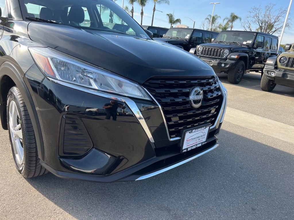 Used 2024 Nissan Kicks S FWD image 10