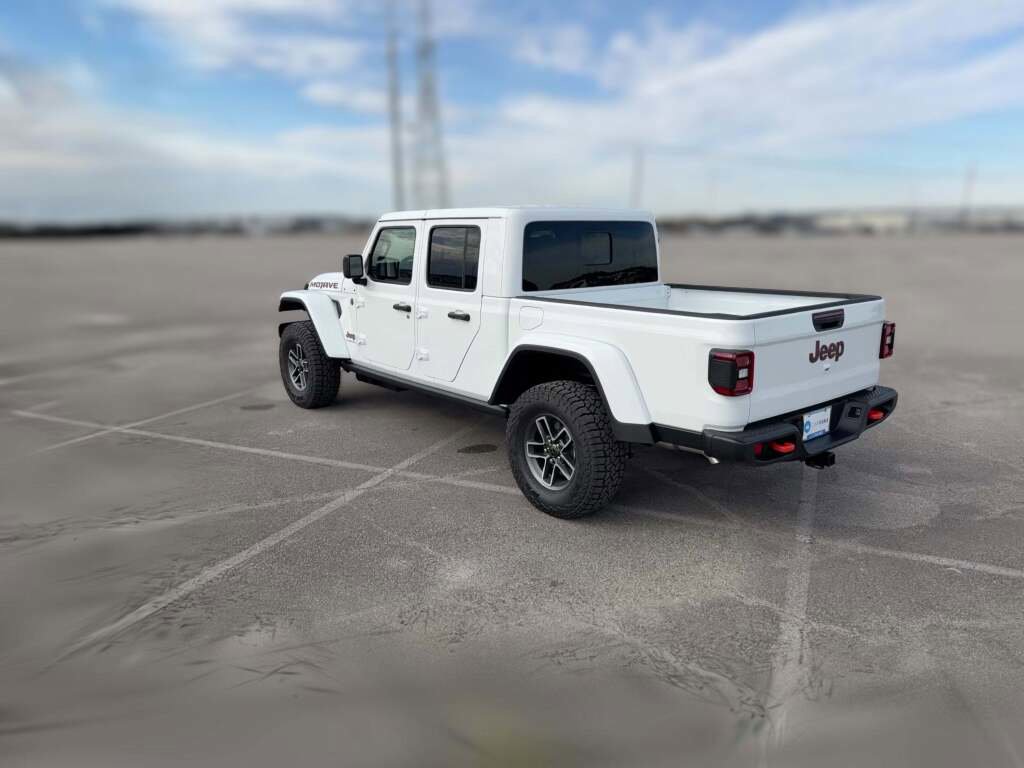 New 2026 Jeep Gladiator Mojave image 8