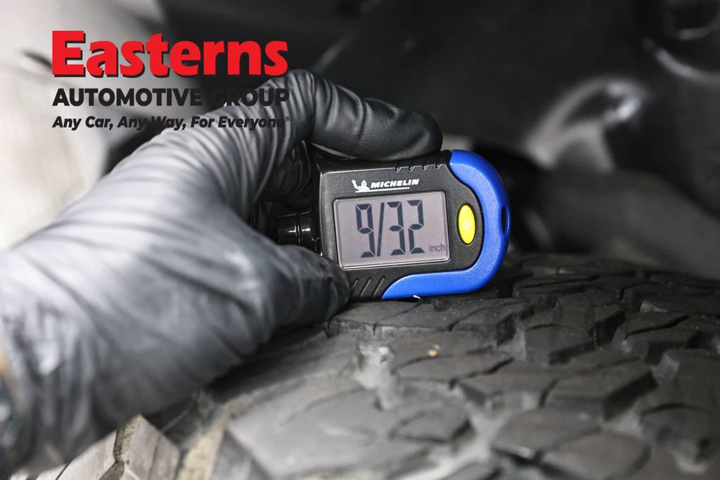 Used 2022 Jeep Wrangler Unlimited Rubicon 4xe w/ Cold Weather Group AWD/4WD image 28
