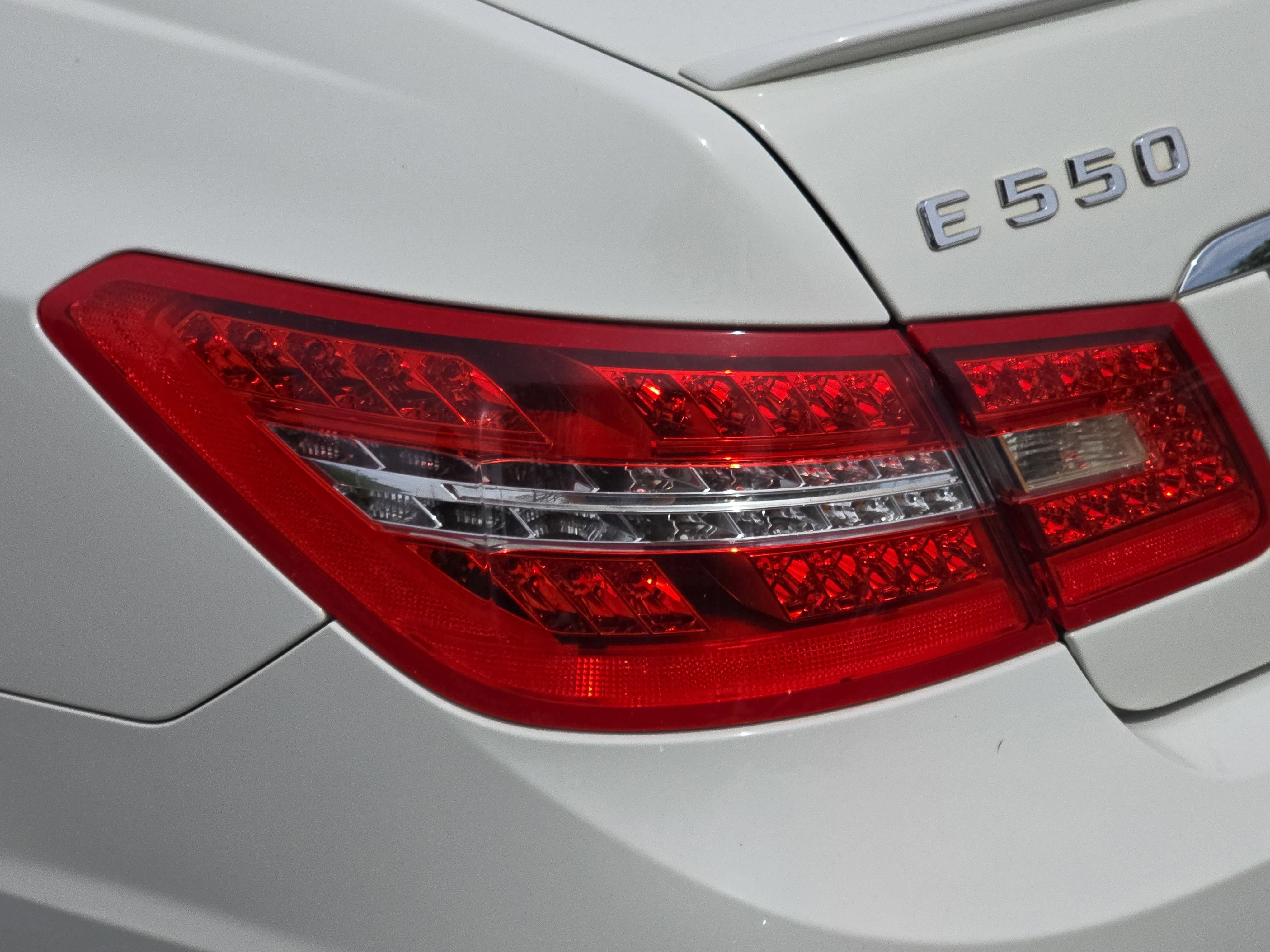 Used 2011 Mercedes-Benz E 550 Coupe image 30