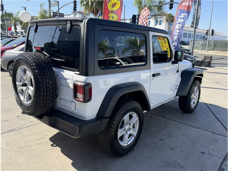 Used 2020 Jeep Wrangler Sport AWD/4WD image 16
