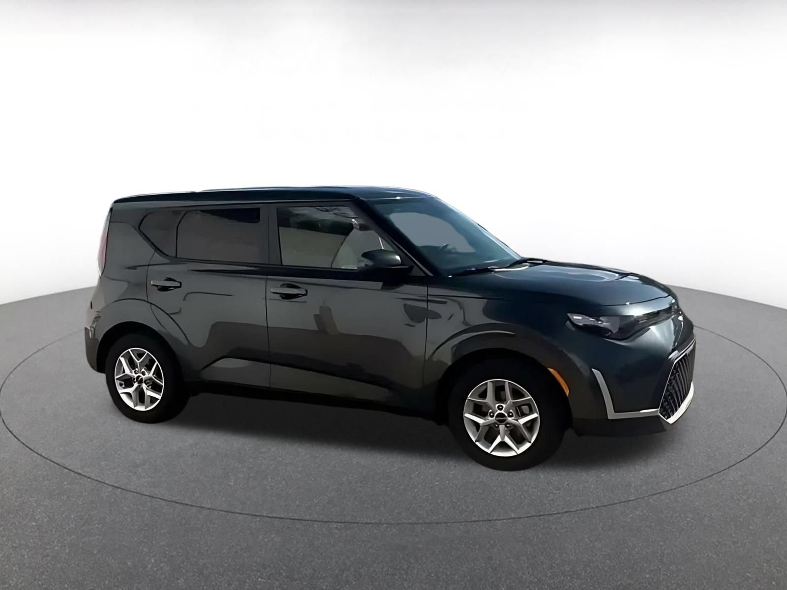 Used 2025 Kia Soul LX w/ LX Technology Package FWD video 2