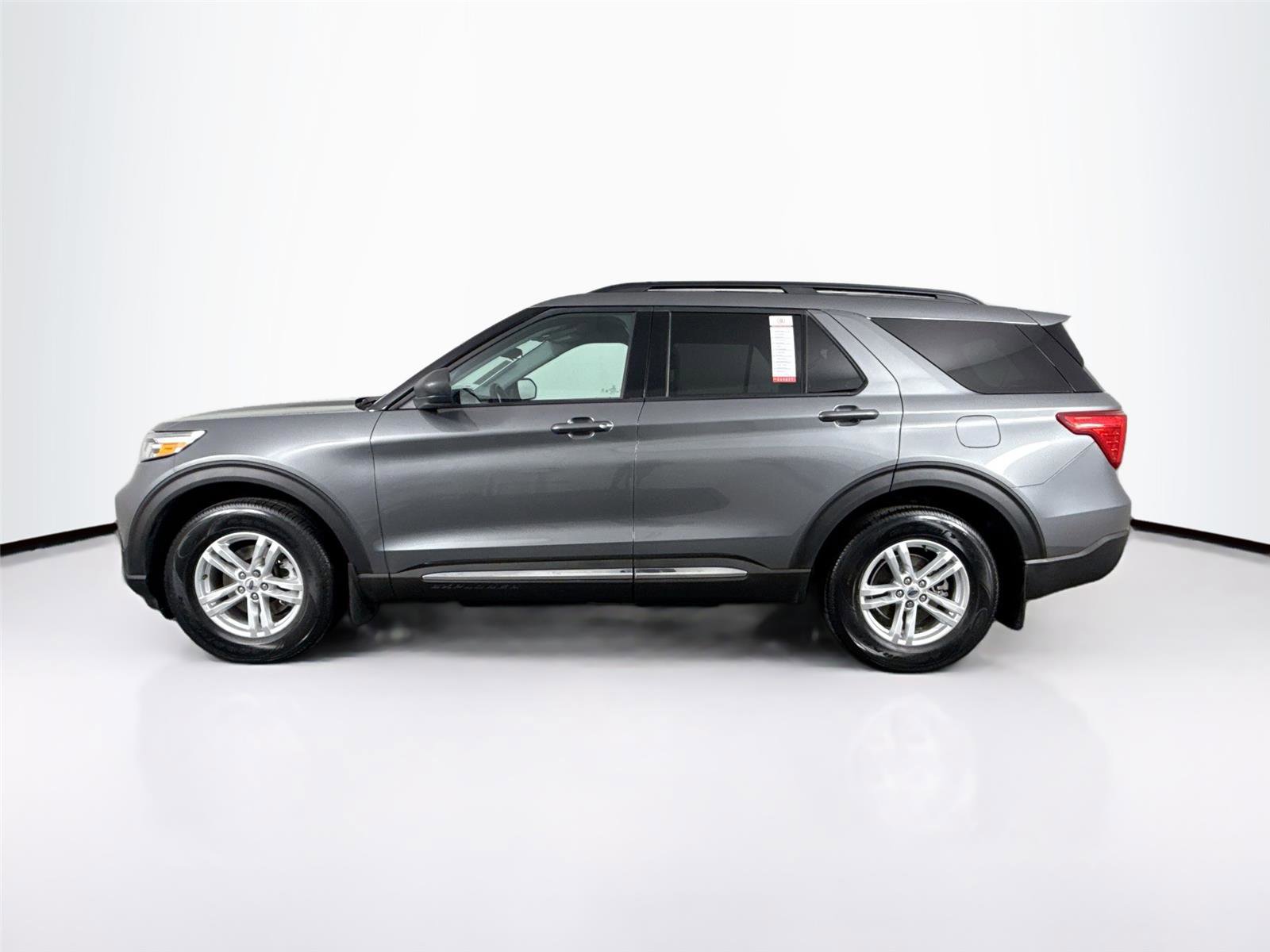 Used 2024 Ford Explorer XLT w/ Class IV Trailer Tow Package image 13