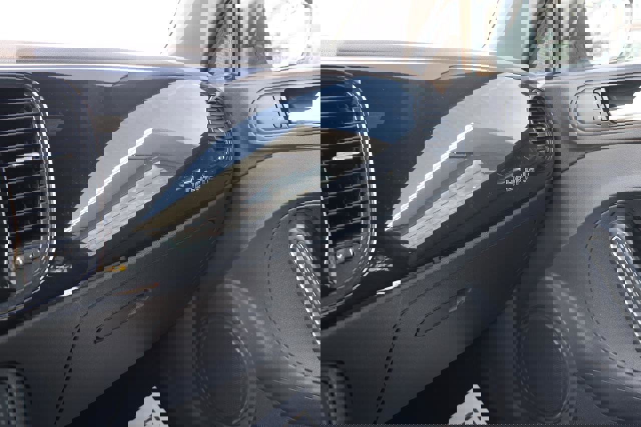 Used 2013 Volkswagen Beetle 2.5 image 22