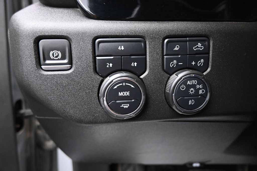 Used 2024 Chevrolet Silverado 3500 LT w/ Safety Package AWD/4WD image 12