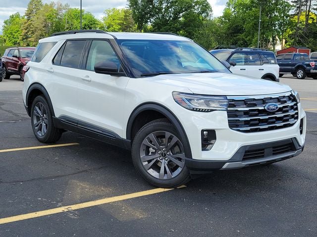 New 2026 Ford Explorer Active w/ Active Comfort Package AWD/4WD image 1