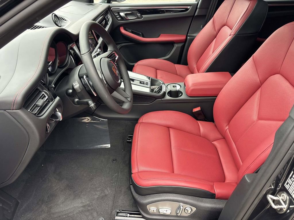 New 2026 Porsche Macan image 20