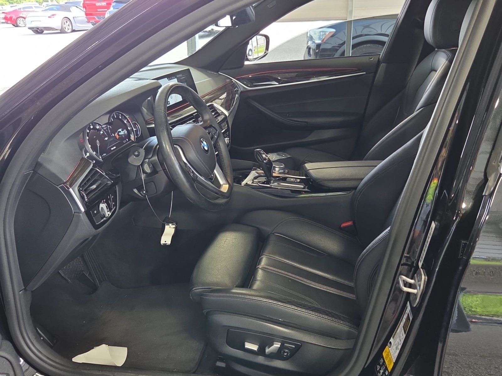 Used 2018 BMW 530i xDrive AWD/4WD image 4