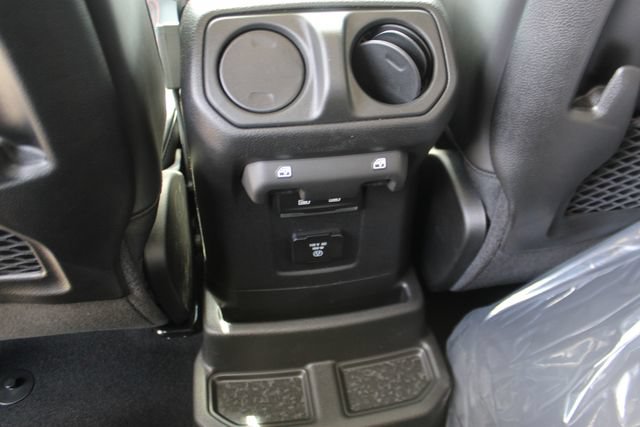 New 2026 Jeep Wrangler Unlimited Rubicon w/ Safety Group AWD/4WD image 29