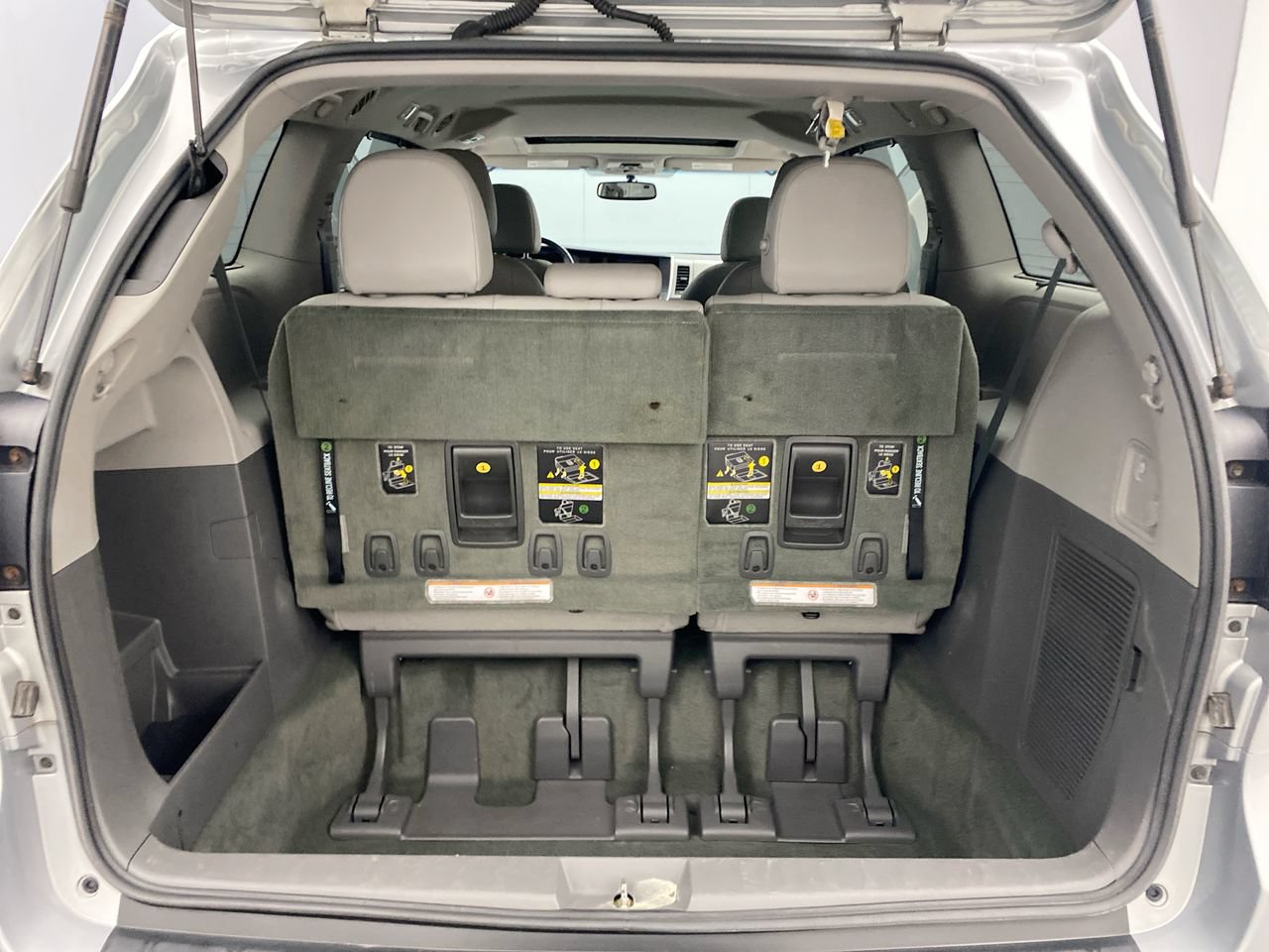 Used 2015 Toyota Sienna XLE w/ XLE Navigation Package AWD/4WD image 26