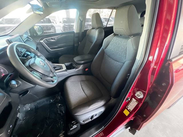 Used 2022 Toyota RAV4 XLE image 9
