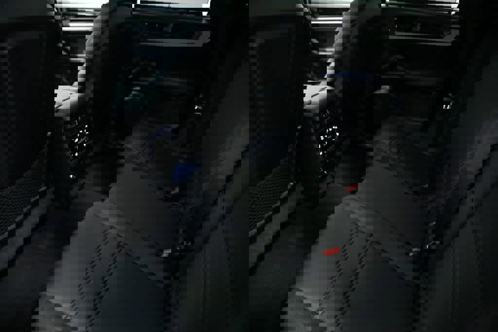 Certified 2025 Porsche Cayenne S image 32