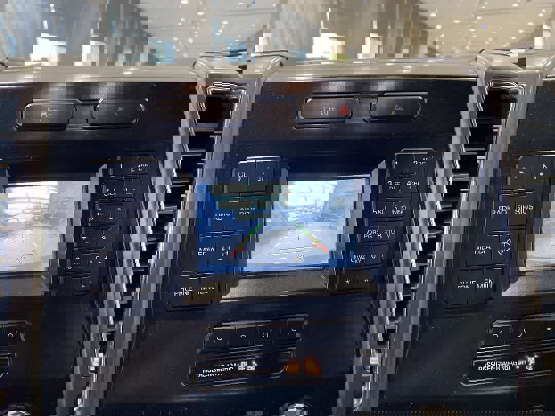 Used 2015 Ford F150 XLT w/ Trailer Tow Package image 17