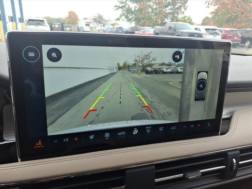 Certified 2023 Lincoln Corsair AWD w/ Equipment Group 101A image 18