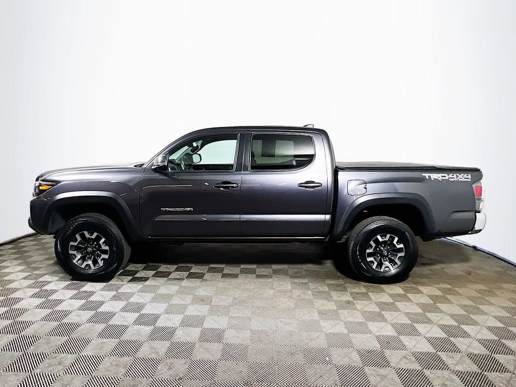 Certified 2023 Toyota Tacoma TRD Off-Road AWD/4WD image 5