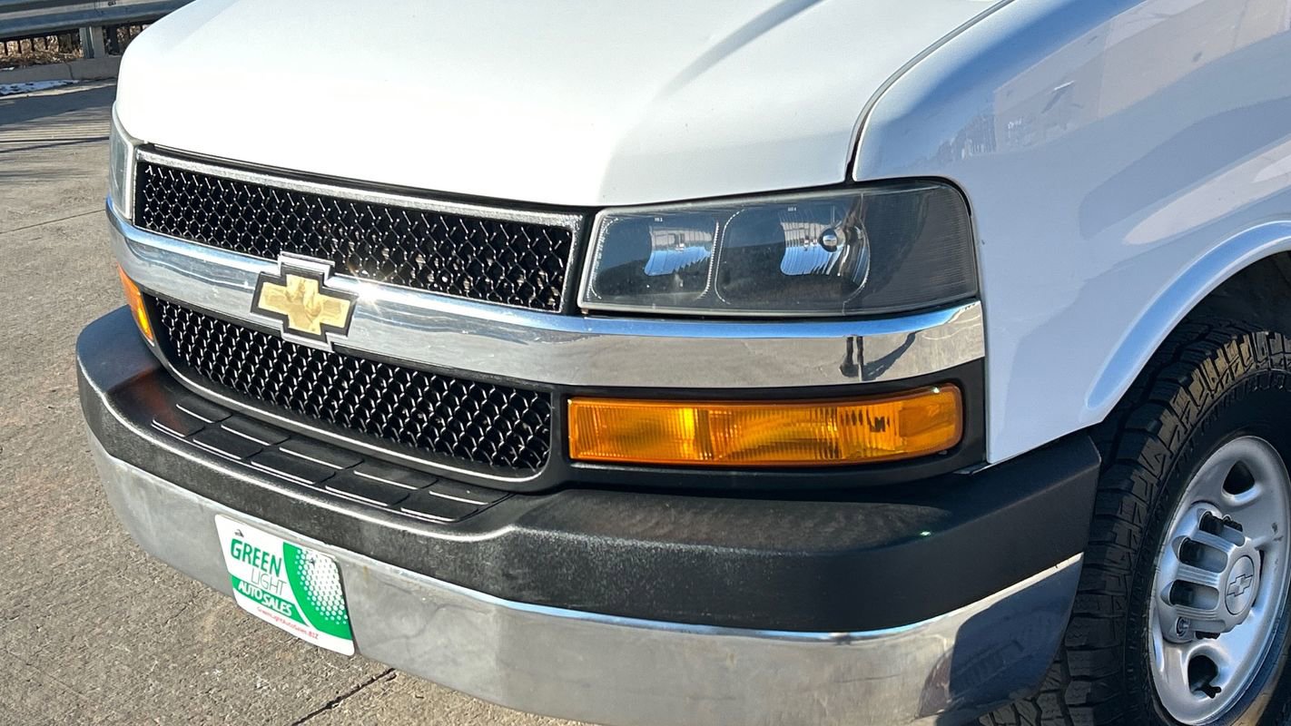 Used 2019 Chevrolet Express 3500 w/ Power Convenience Package image 14