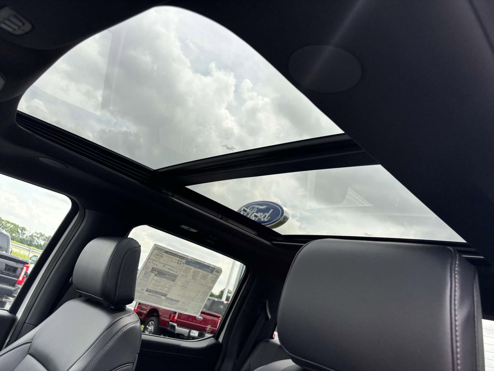 New 2025 Ford F150 Lariat w/ Equipment Group 502A High image 23