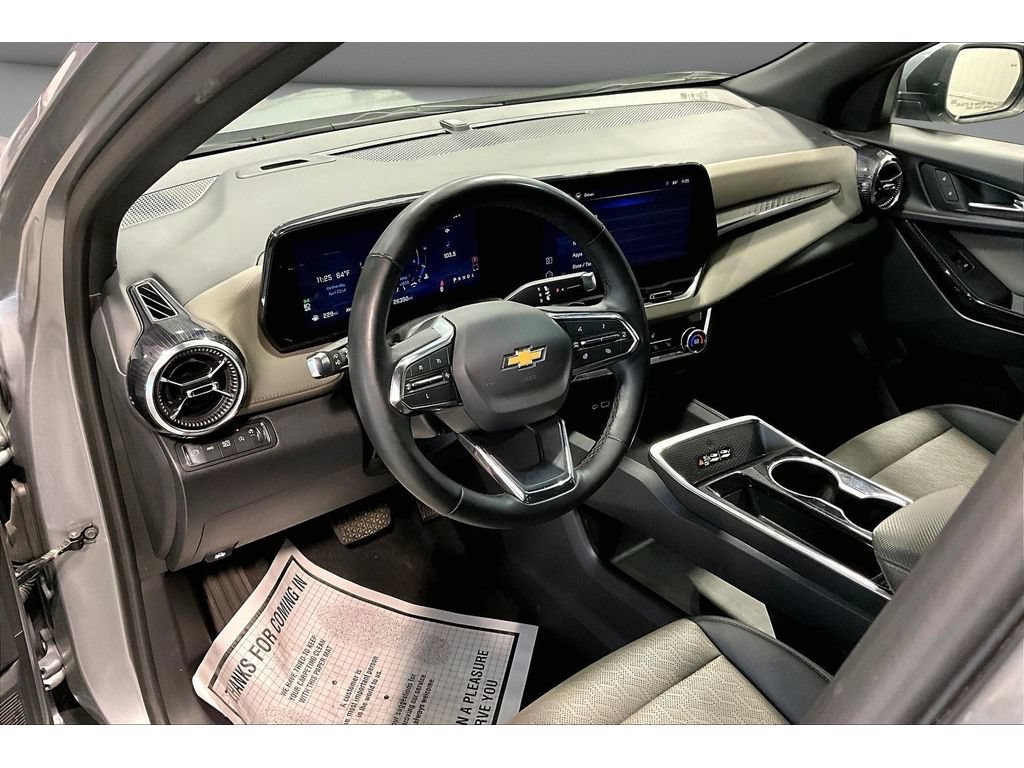 Used 2025 Chevrolet Equinox LT w/ Convenience Package II AWD/4WD image 16