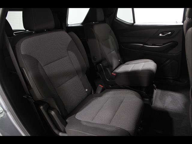 Used 2023 Chevrolet Traverse LT FWD image 18