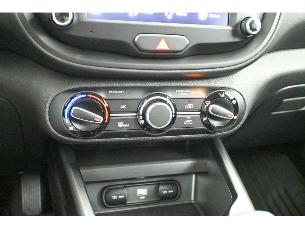 Used 2025 Kia Soul LX image 38