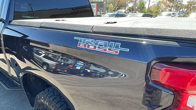 Used 2023 Chevrolet Silverado 1500 Custom Trail Boss w/ LPO, Dark Essentials Package AWD/4WD image 31