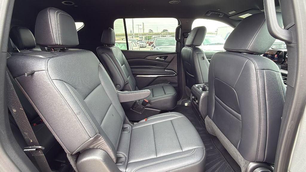 Used 2026 Chevrolet Traverse LT FWD image 29