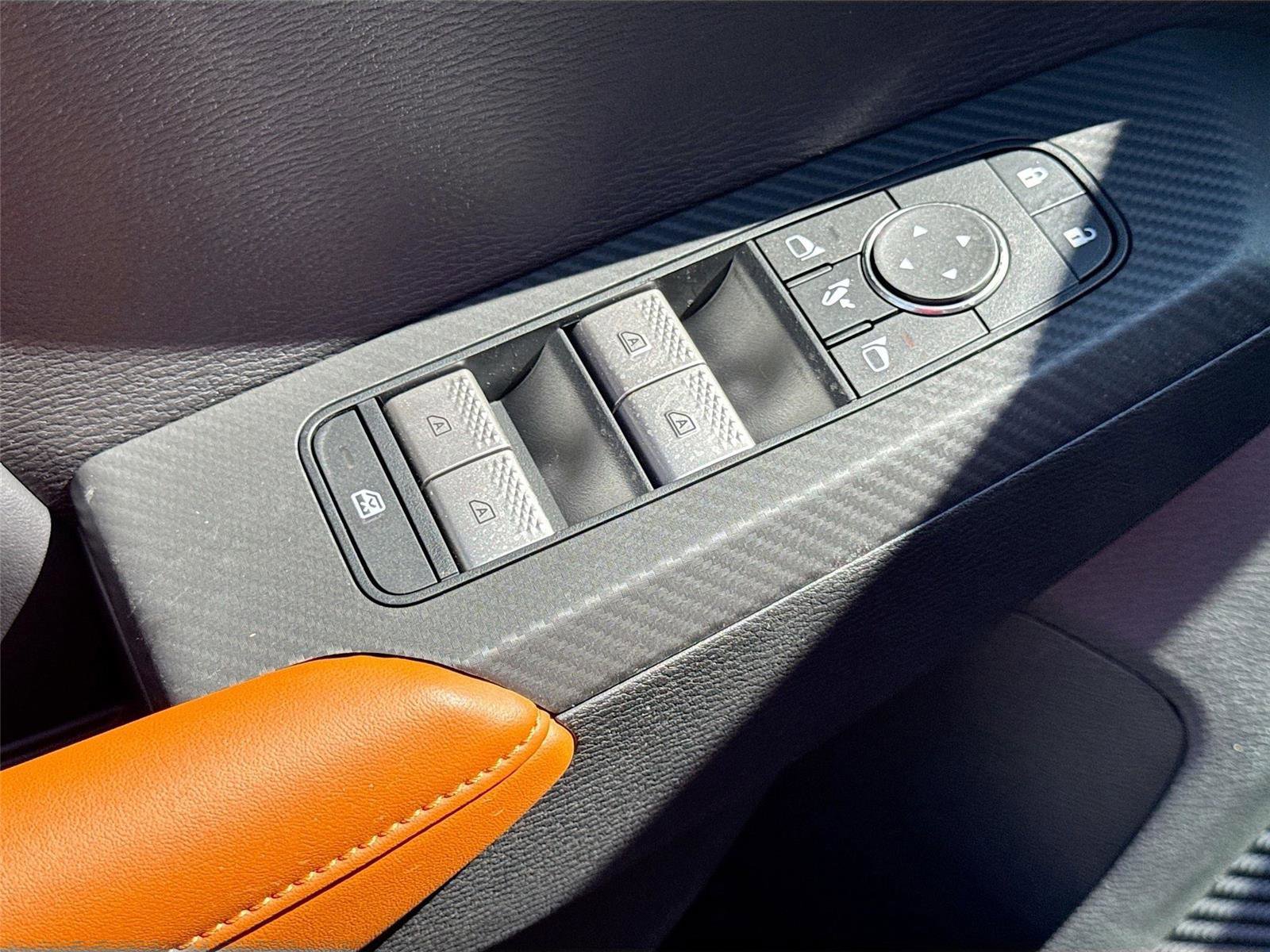 New 2025 Mitsubishi Outlander SEL image 18